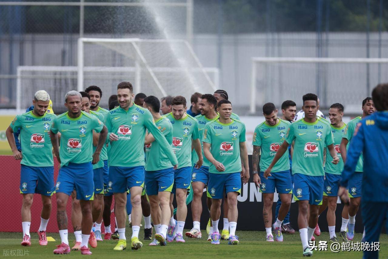 今晚瓦伦西亚调整名单以备欧冠，远射贴柱环节打磨，球迷炸锅，年轻球员得到机会的简单介绍